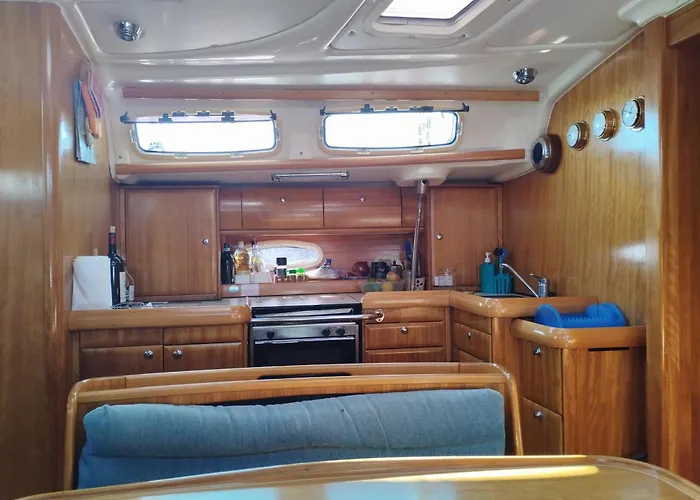 Cassiopeia Hotel en barco Pula